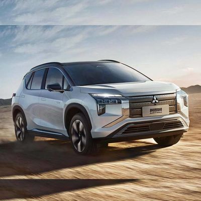 Good price 520km Range Mitsubishi AIRTREK Chinese Electric Car 4 Four Wheel Car Vehicle Length x width x height mm 4630*1920*1728 online